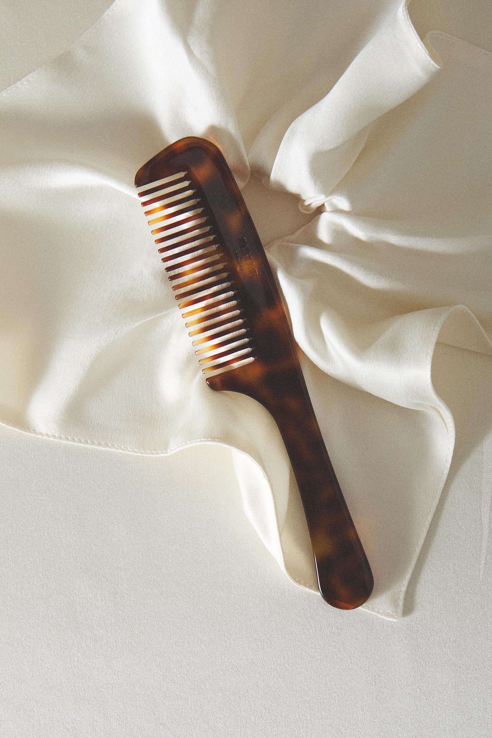 ACETATE COMB BY BOLTINA